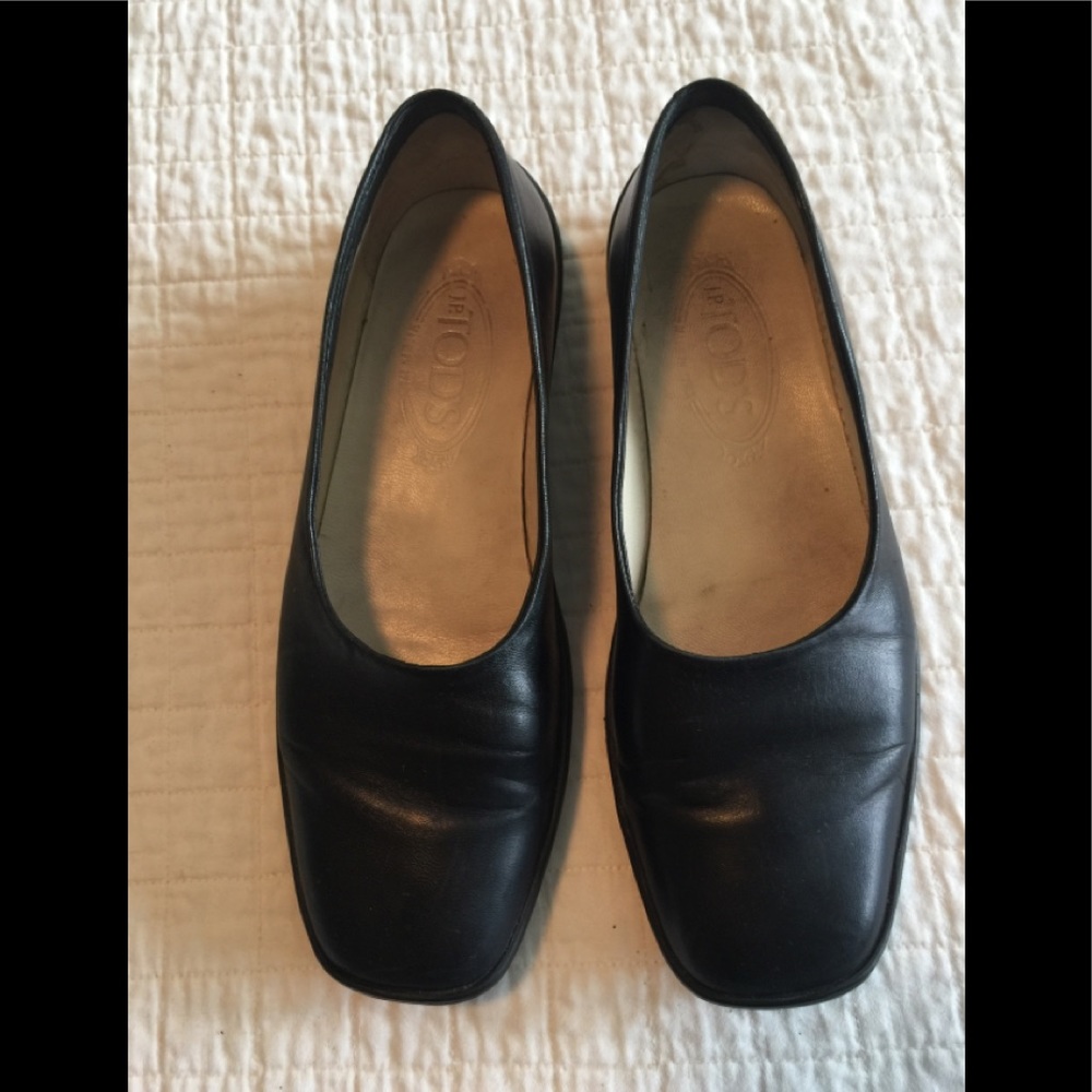 Tod's Black Leather Square-Toe Flats